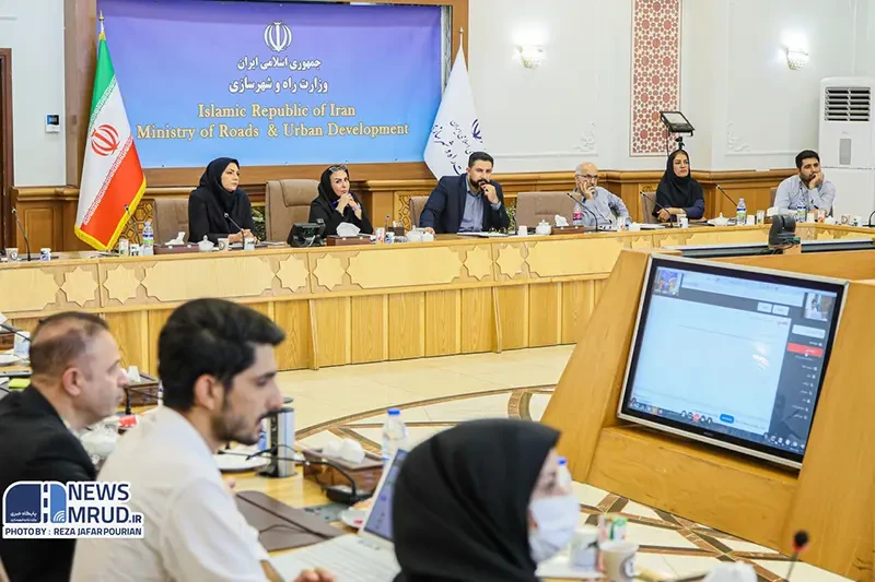 Holding a Briefing Session for the Communication and Information Center of the Ministry of Roads Service desk